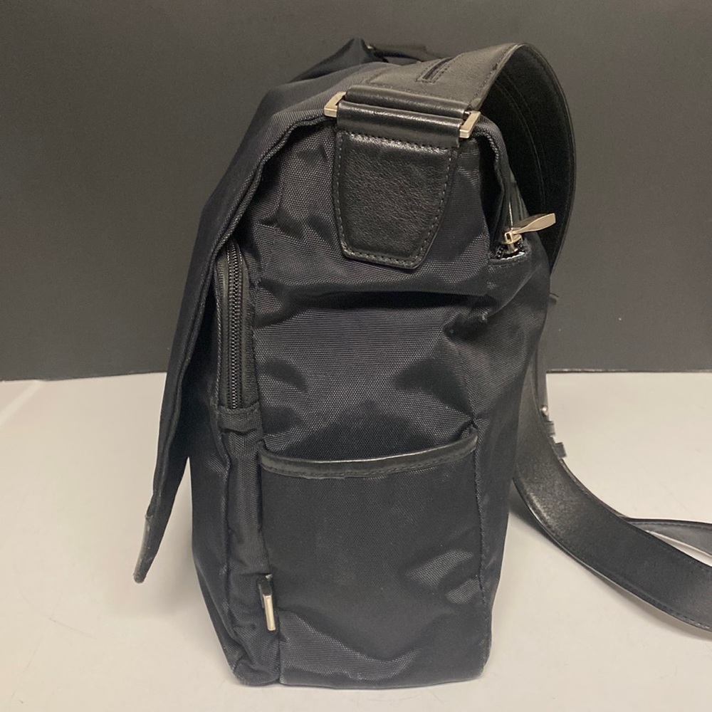Tumi Black Nylon Computer Crossbody Bag Gem
